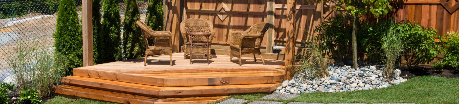 Enhance Your Outdoor Living with Custom Decks and Pergolas